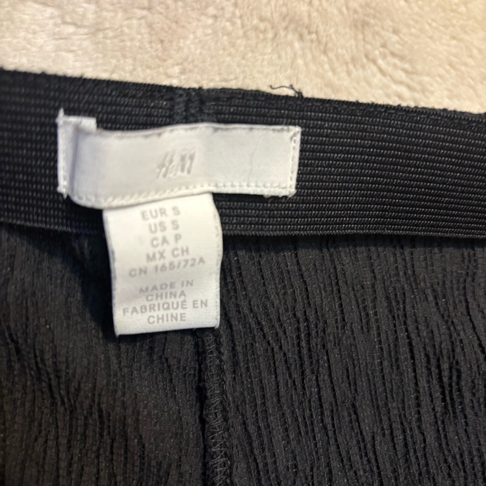 H&M Pants Small Black Crepe Textured Knit Flare BootCut Elastic Waist Side Slits - Picture 10 of 13